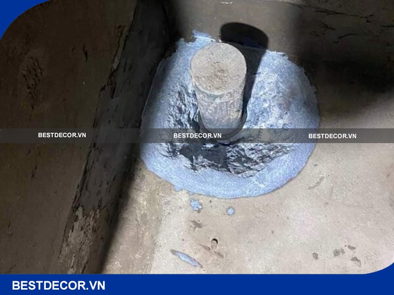 Sử dụng hóa chất chống thấm lỗ khoan sàn